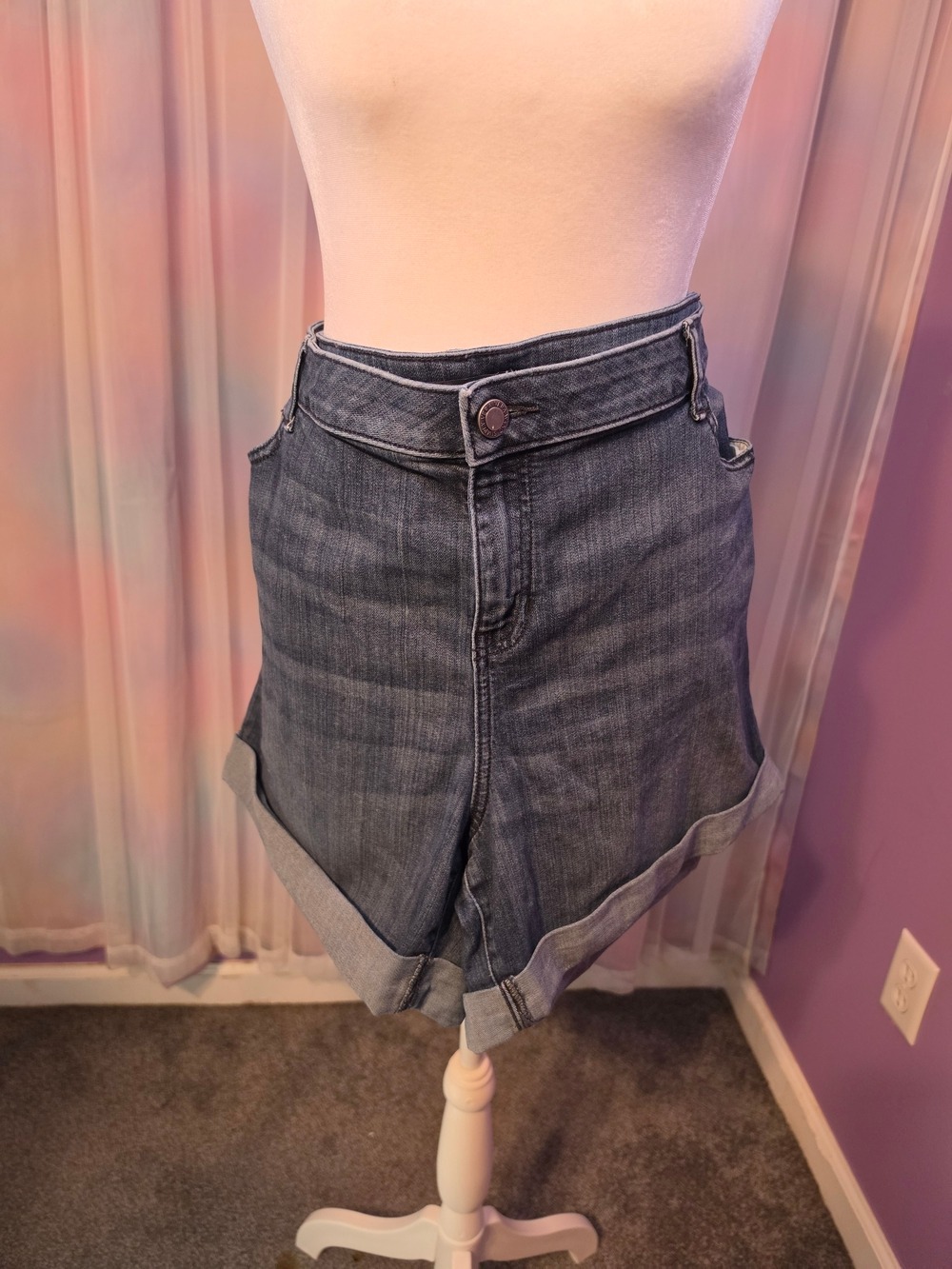 Simply Vera Vera Wang Dark Blue Wash High Waist Rolled Cuff Jean Shorts Size 18